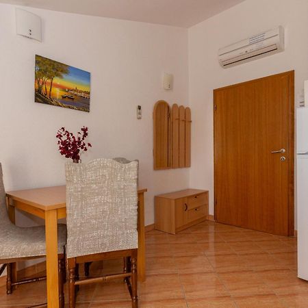 Apartments Dalmata Biograd Biograd Na Moru Esterno foto