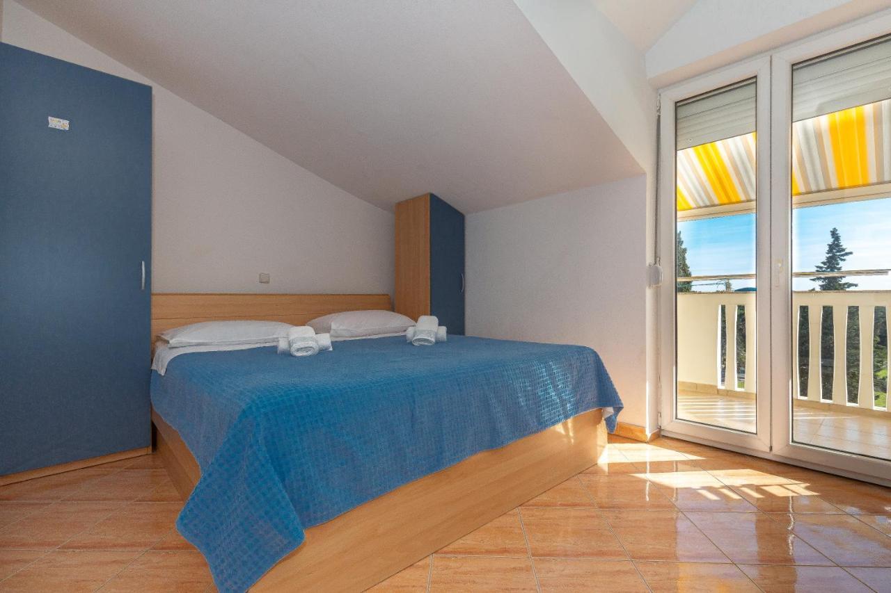 Apartments Dalmata Biograd Biograd Na Moru Esterno foto