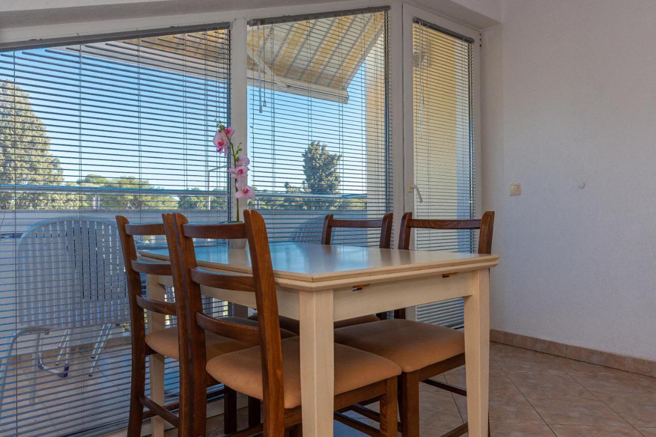 Apartments Dalmata Biograd Biograd Na Moru Esterno foto